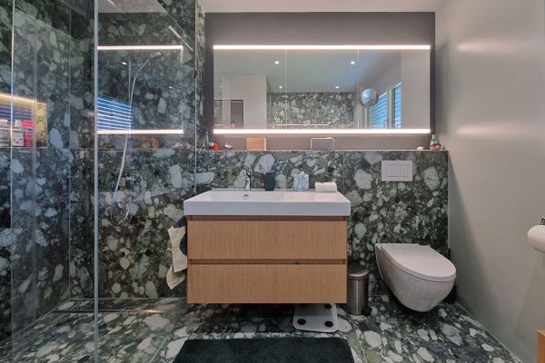 badezimmerrenovation-1208B0EF2D7-A827-837C-FA9C-68CFB59634AA.jpg