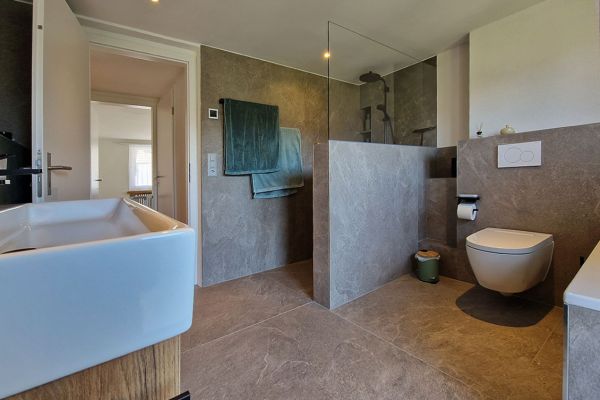 badezimmerrenovation-126D0D6A6C6-7B18-63A2-31D8-AAEB393D73BF.jpg